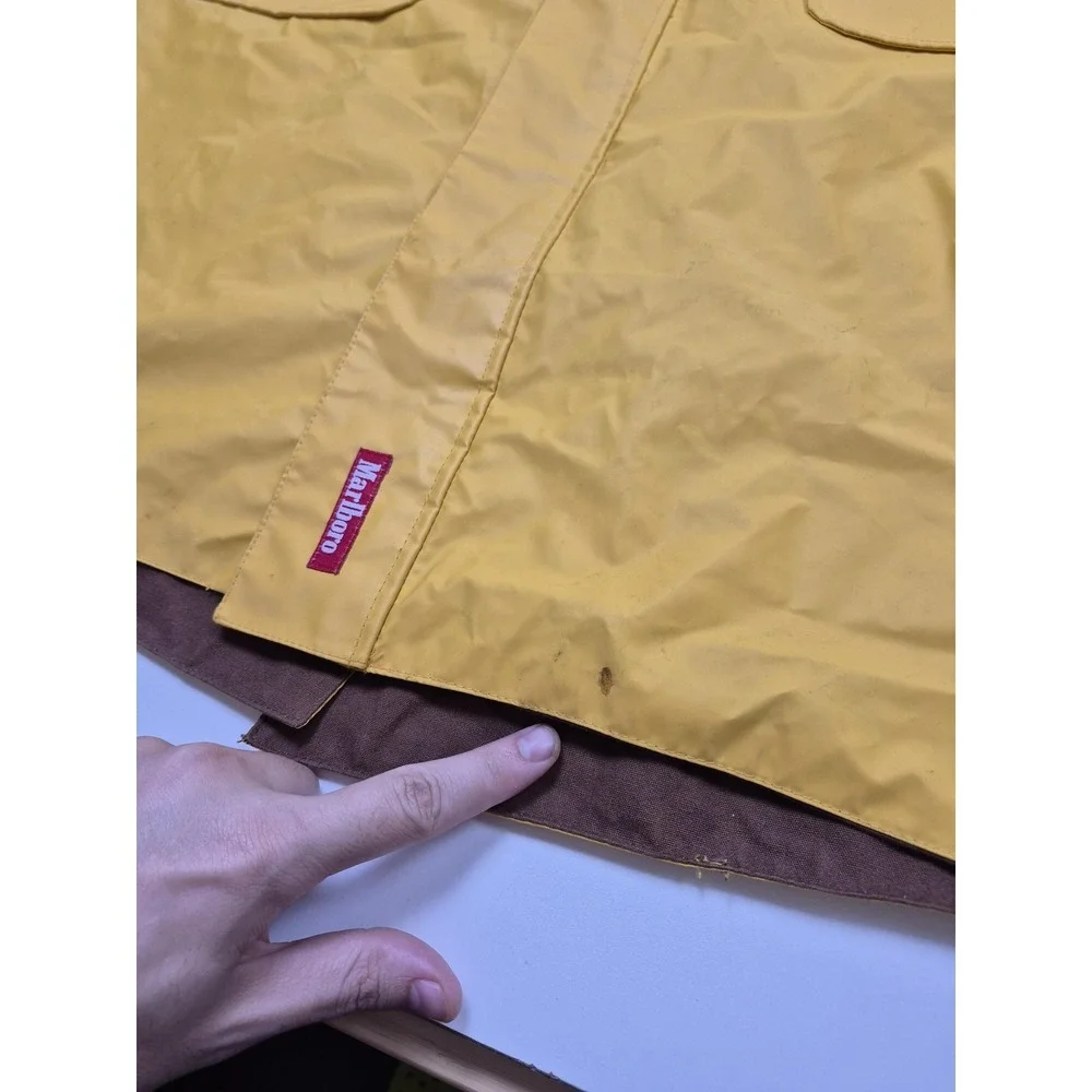 VTG Marlboro Unlimited Gear Men's Reversible Yellow Rain Jacket Men's Small
